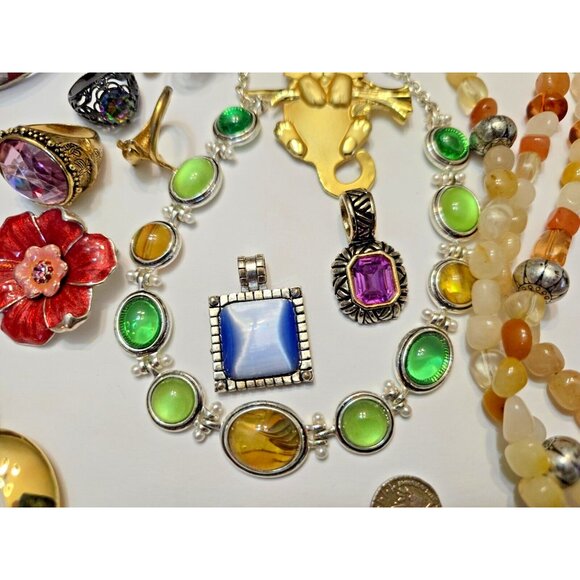 Vintage to Modern Jewelry Lot Brooches Rings Necklaces Bracelets Earrings - Picture 12 of 16